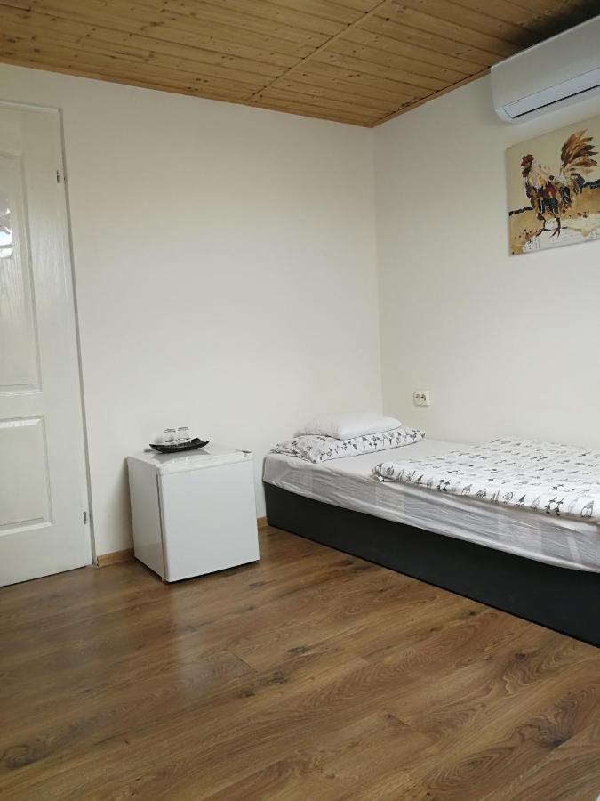 Manoka Guest House โมจเยอโรด ภายนอก รูปภาพ