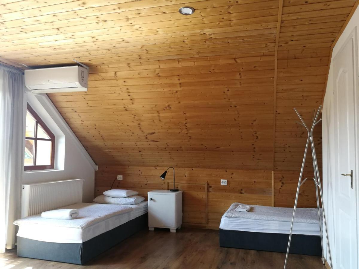 Manoka Guest House โมจเยอโรด ภายนอก รูปภาพ